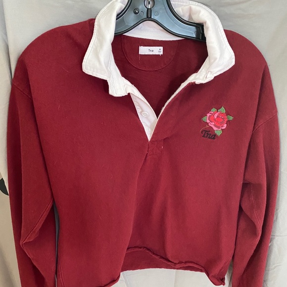 TNA Aritzia cropped polo shirt - size M